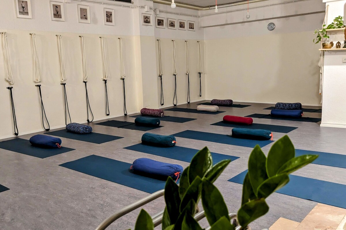 iyengar yoga studio mailand